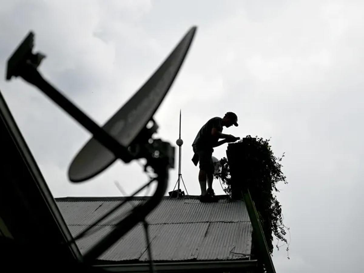 Maximizing Pa.'s broadband windfall, Oath Keepers in uniform, and