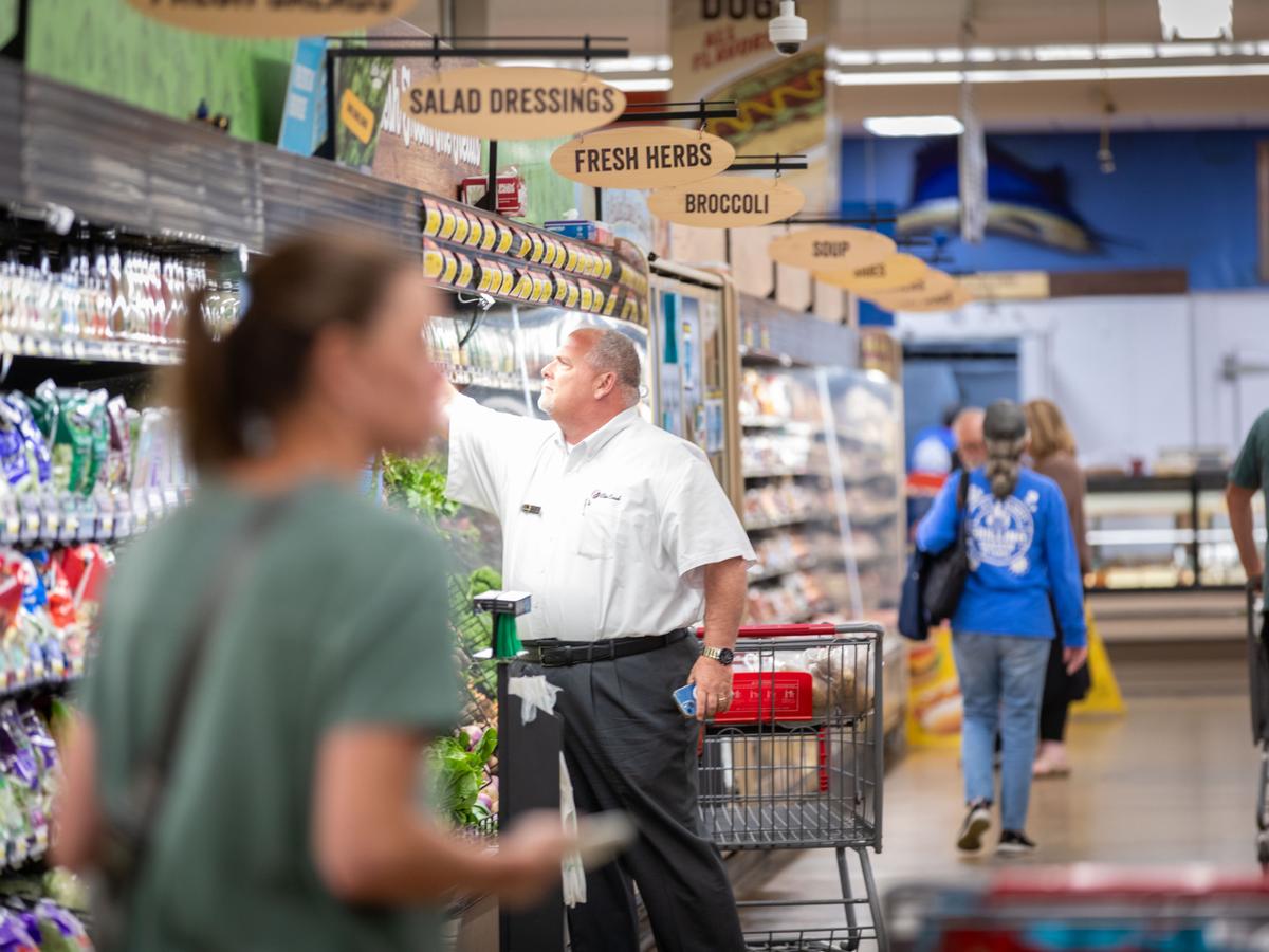 Democrats push to delay new SNAP costs for states