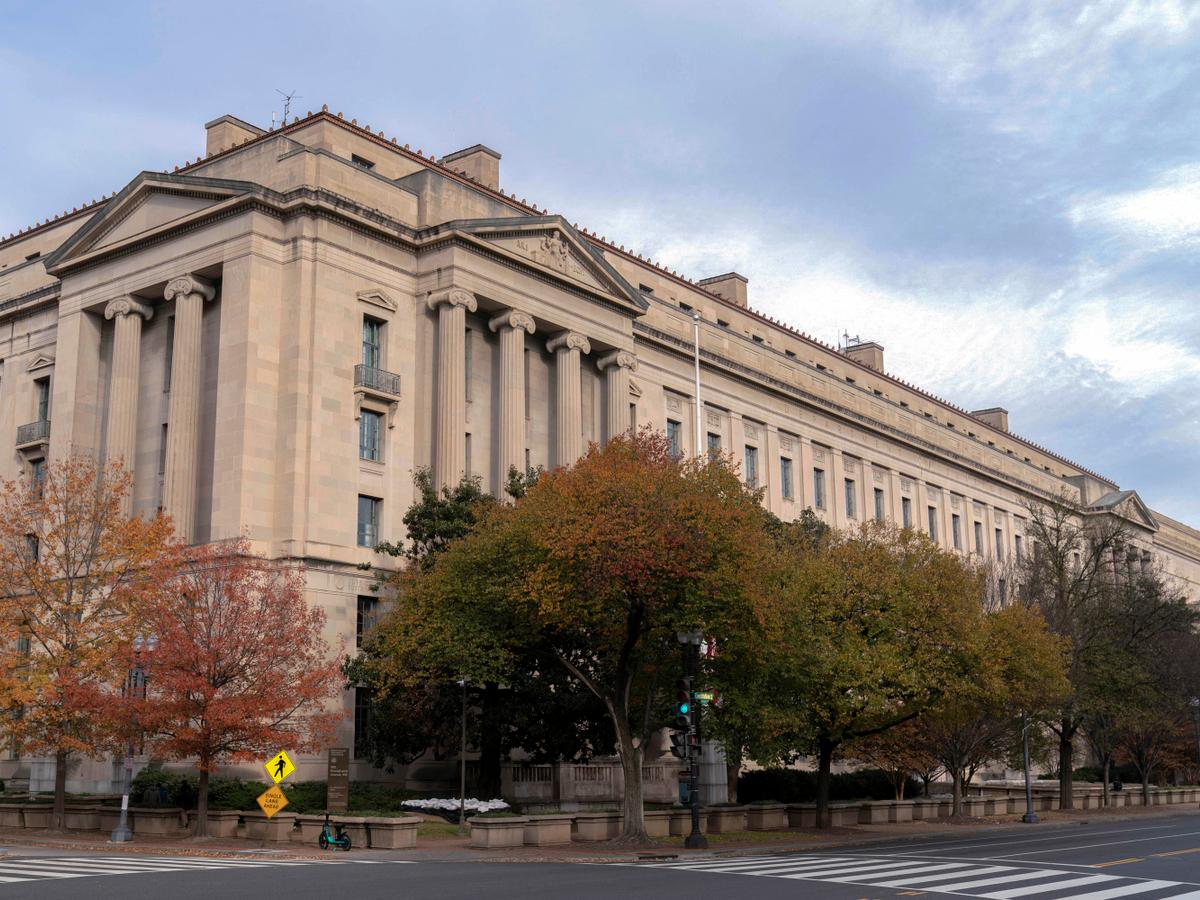 DOJ requests for voter data from Pa., other swing states raise concerns among election law experts