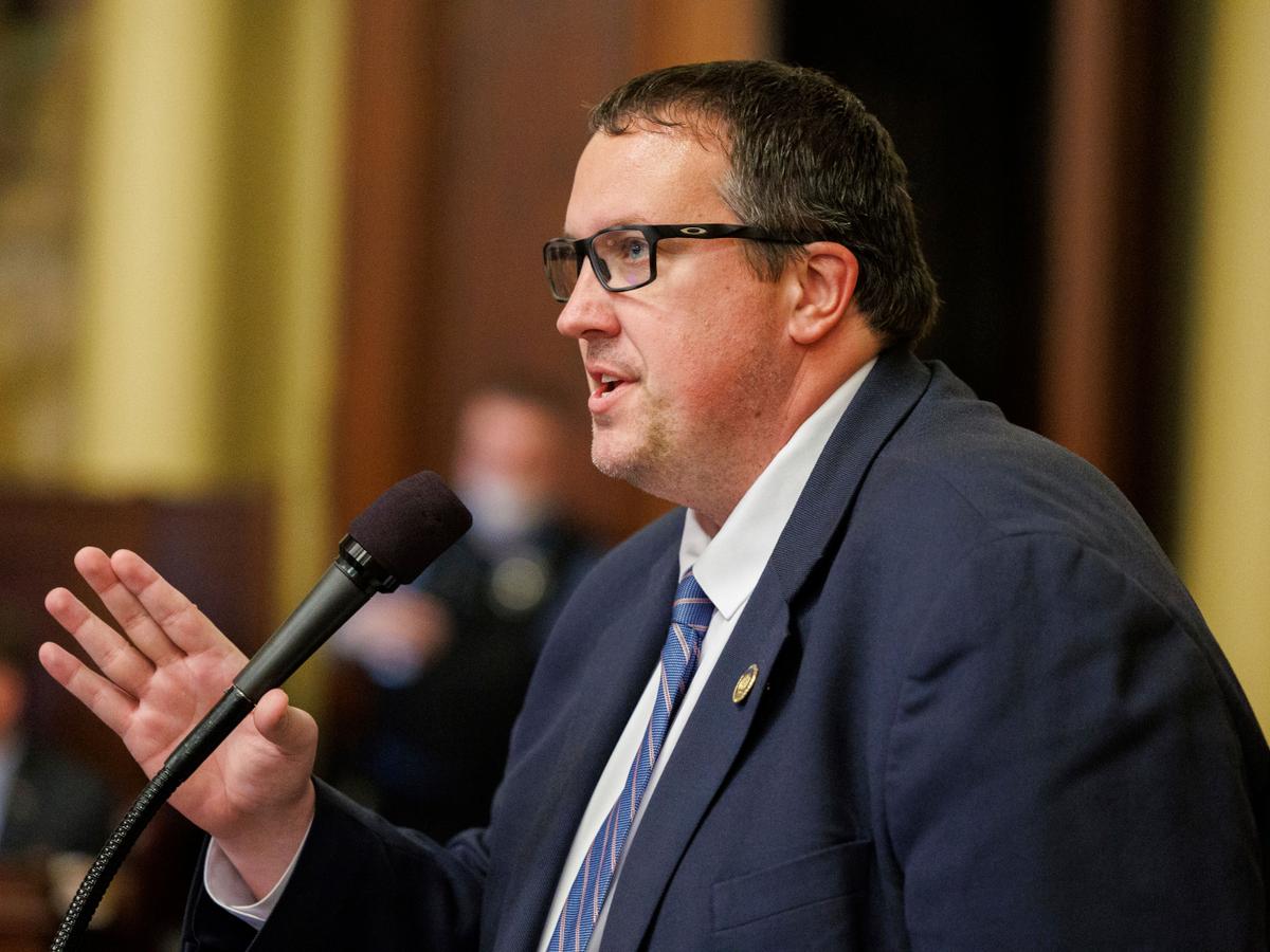 Lawmaker whose second job running trade group raised ethics concerns says he’s stepping down