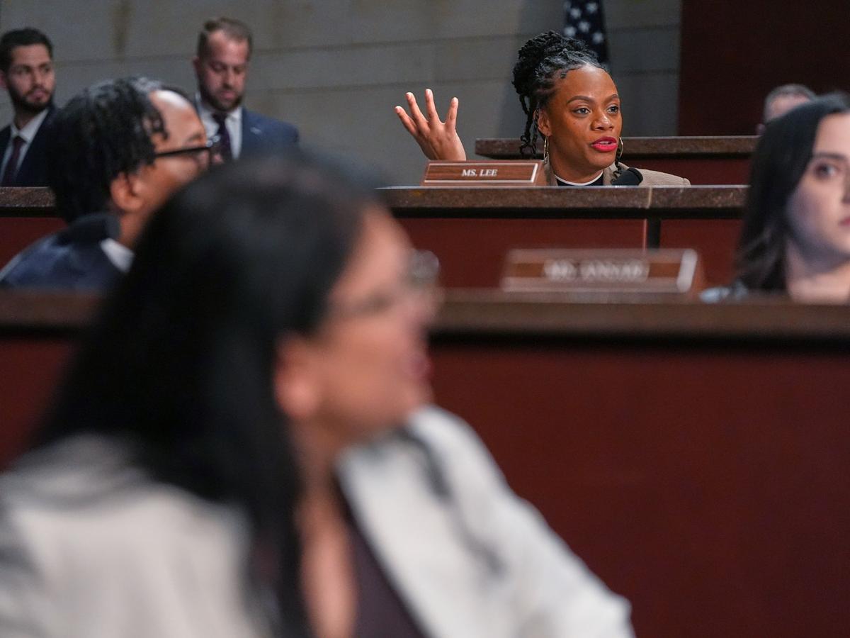 Dems who reject corporate PAC money face campaign challenges