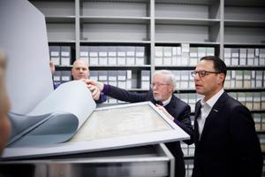 Officials from the Pennsylvania Historical & Museum Commission show Gov. Josh Shapiro the new State Archives building.