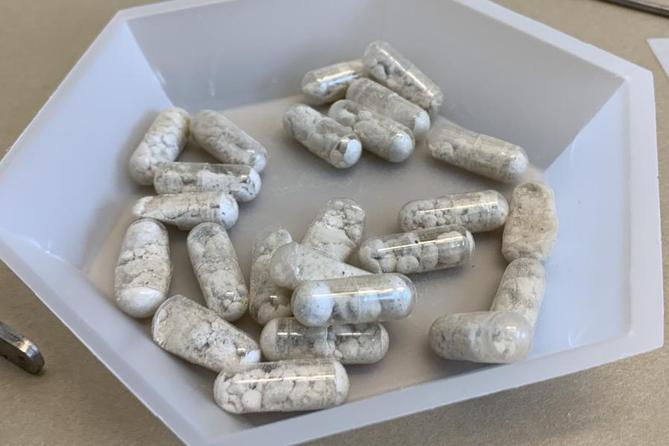 Capsules containing the synthetic opioid nitazene.