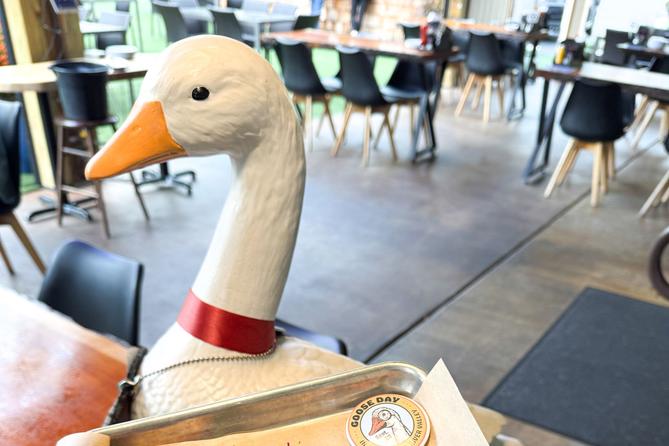 A goose flatbread.